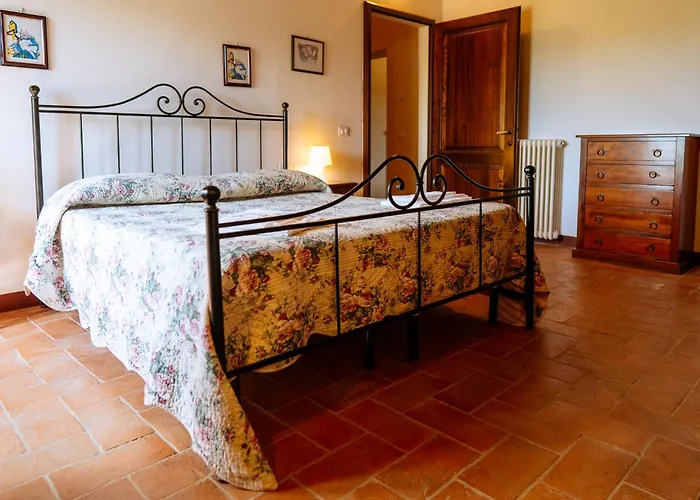 Gospodarstwo agroturystyczne Le Beringhe - Wine Pool & Relax Colle Val D'Elsa