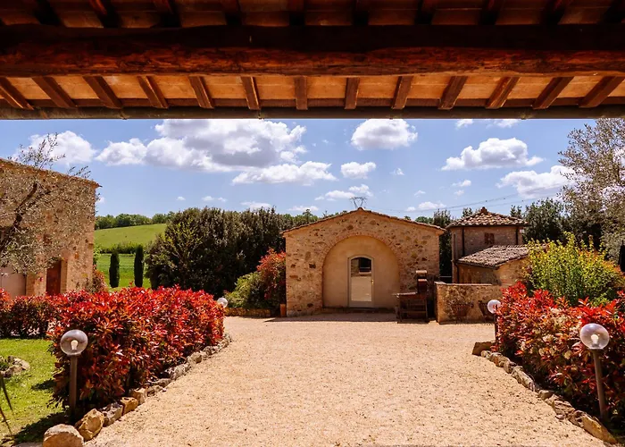Gospodarstwo agroturystyczne Le Beringhe - Wine Pool & Relax Colle Val D'Elsa